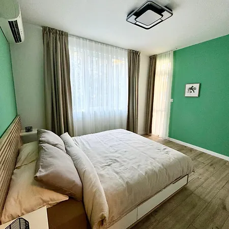 Downtown Gem With Free Private Garage *